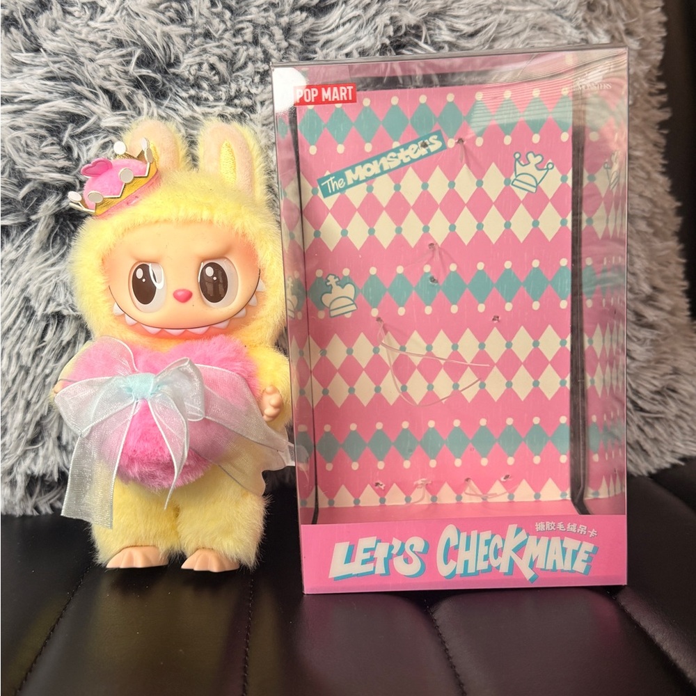 Pop Mart Authentic Let’s Checkmate